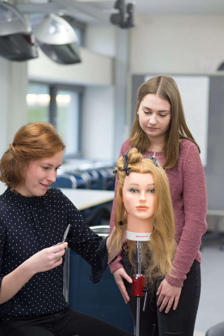 Meistervorbereitung im Friseurhandwerk, Teil I - IV - Vollzeit